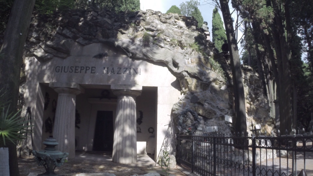 Tomba Monumentale di Giuseppe Mazzini, Boschetto Irregolare